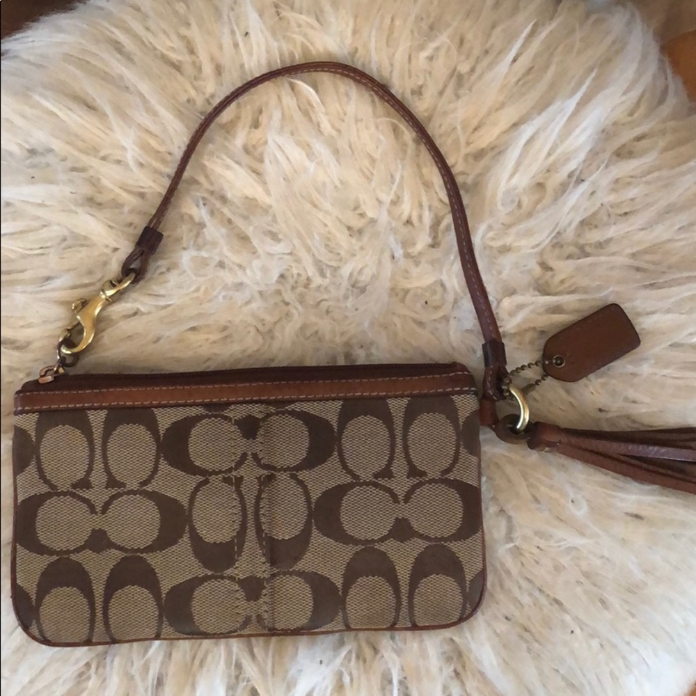 Coach wristlet - Picture 3 of 5